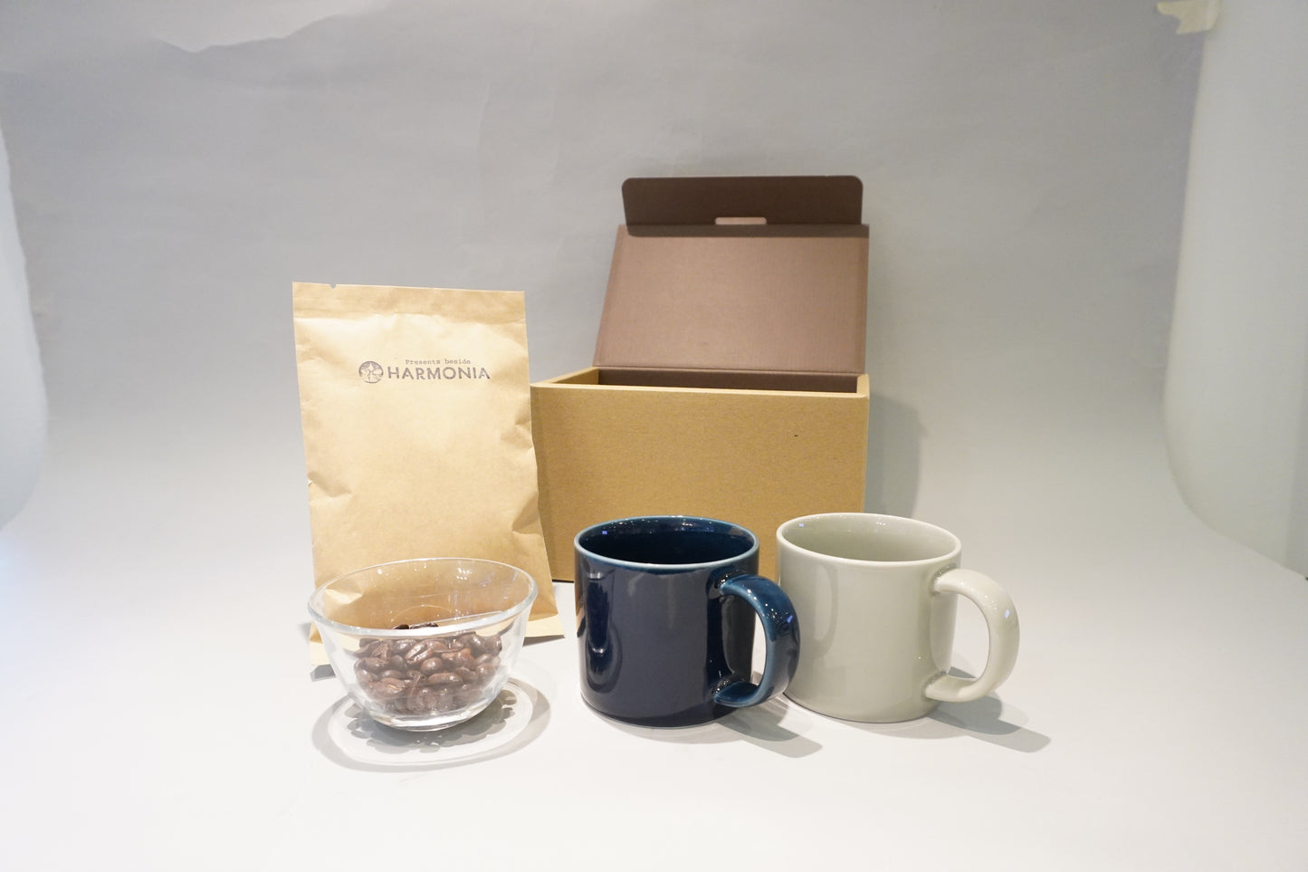 HARMONIAオリジナルコーヒー豆とマグカップ<波佐見焼mug250ペア>セット