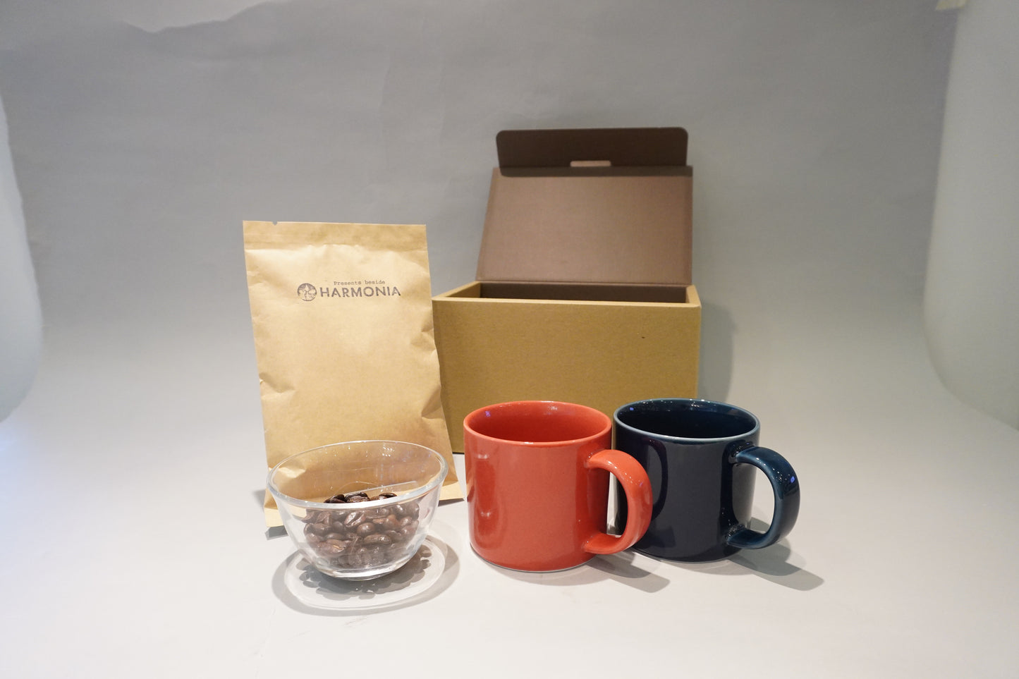 HARMONIAオリジナルコーヒー豆とマグカップ＜波佐見焼mug250ペア＞セット