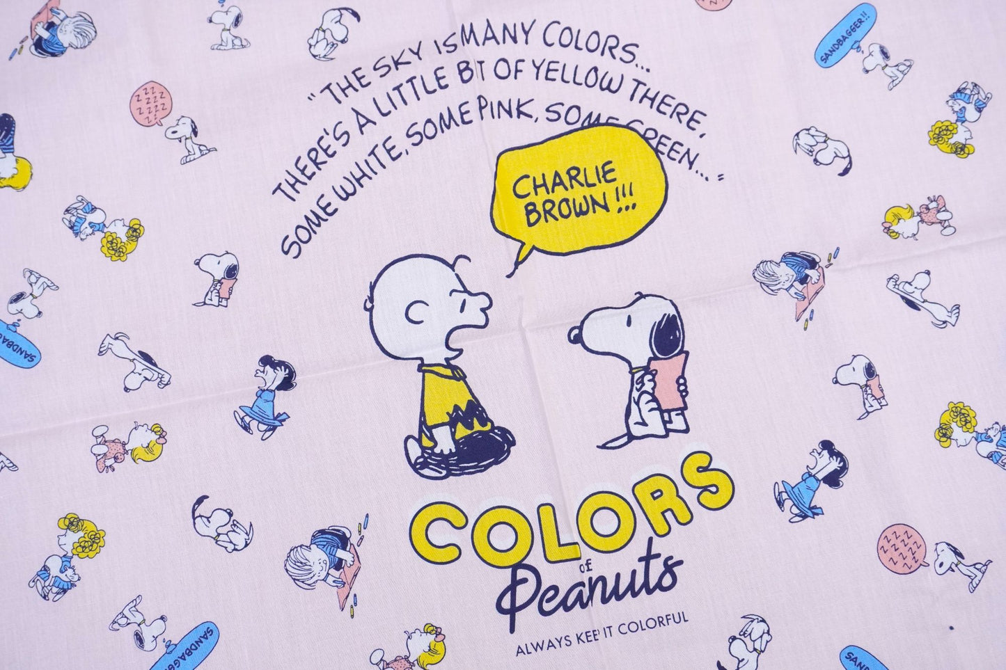 ピーナツ バンダナハンカチ（COLOR OF PEANUTS）