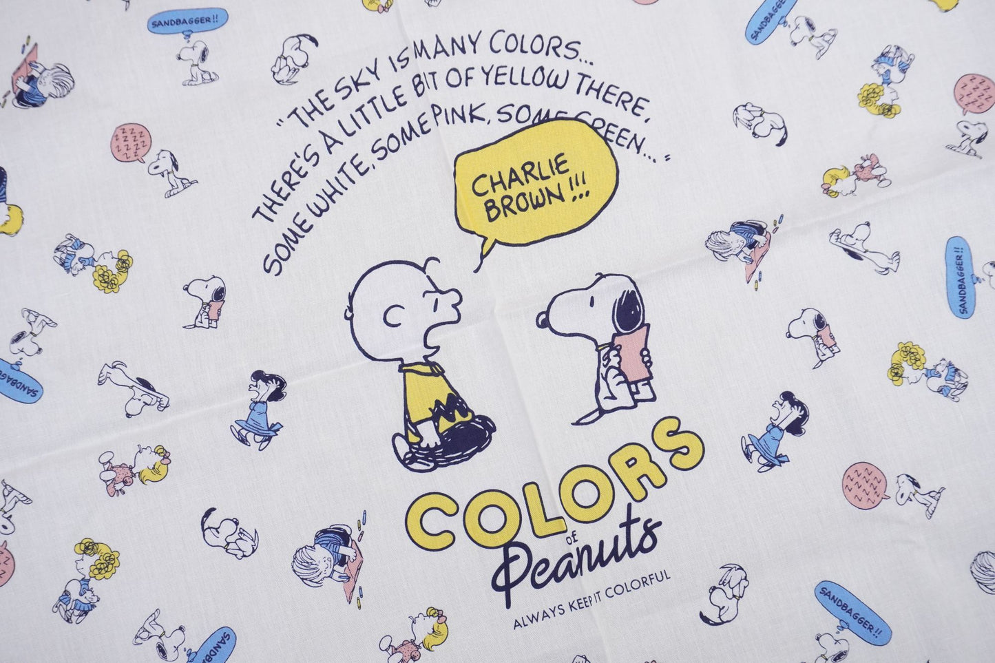 ピーナツ バンダナハンカチ（COLOR OF PEANUTS）